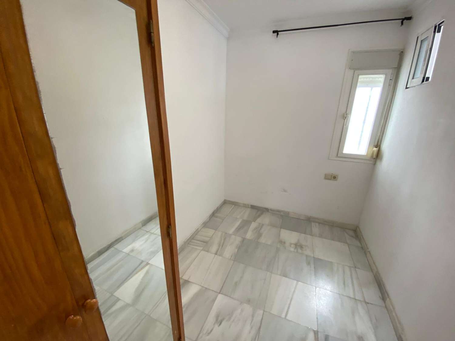 Se Alquila piso 2 dormitorios larga temporada