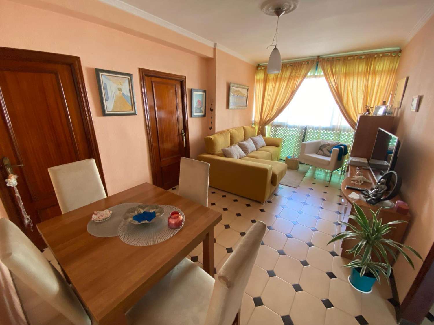 3 bedroom apartment for sale in good conditions