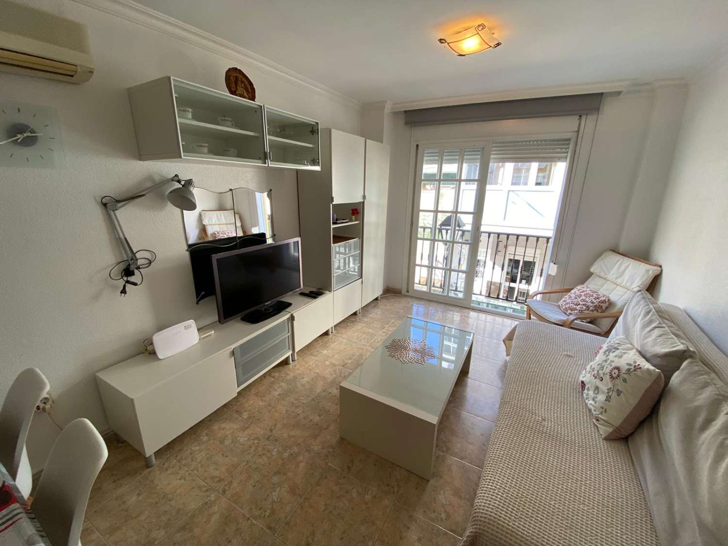 Se alquila piso 2 domitorios en Playa de los Boliches, Fuengirola,