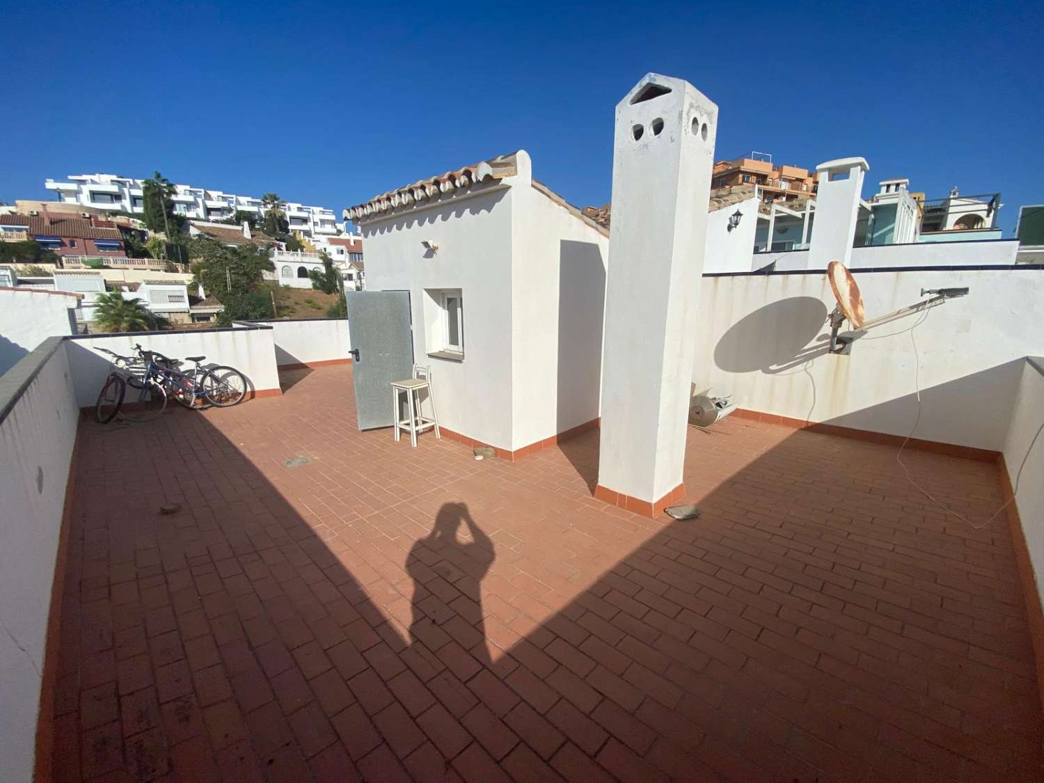 Se alquila adosado en Fuengirola, zona Sohail.