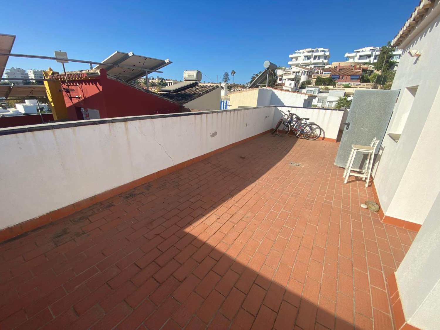 Se alquila adosado en Fuengirola, zona Sohail.
