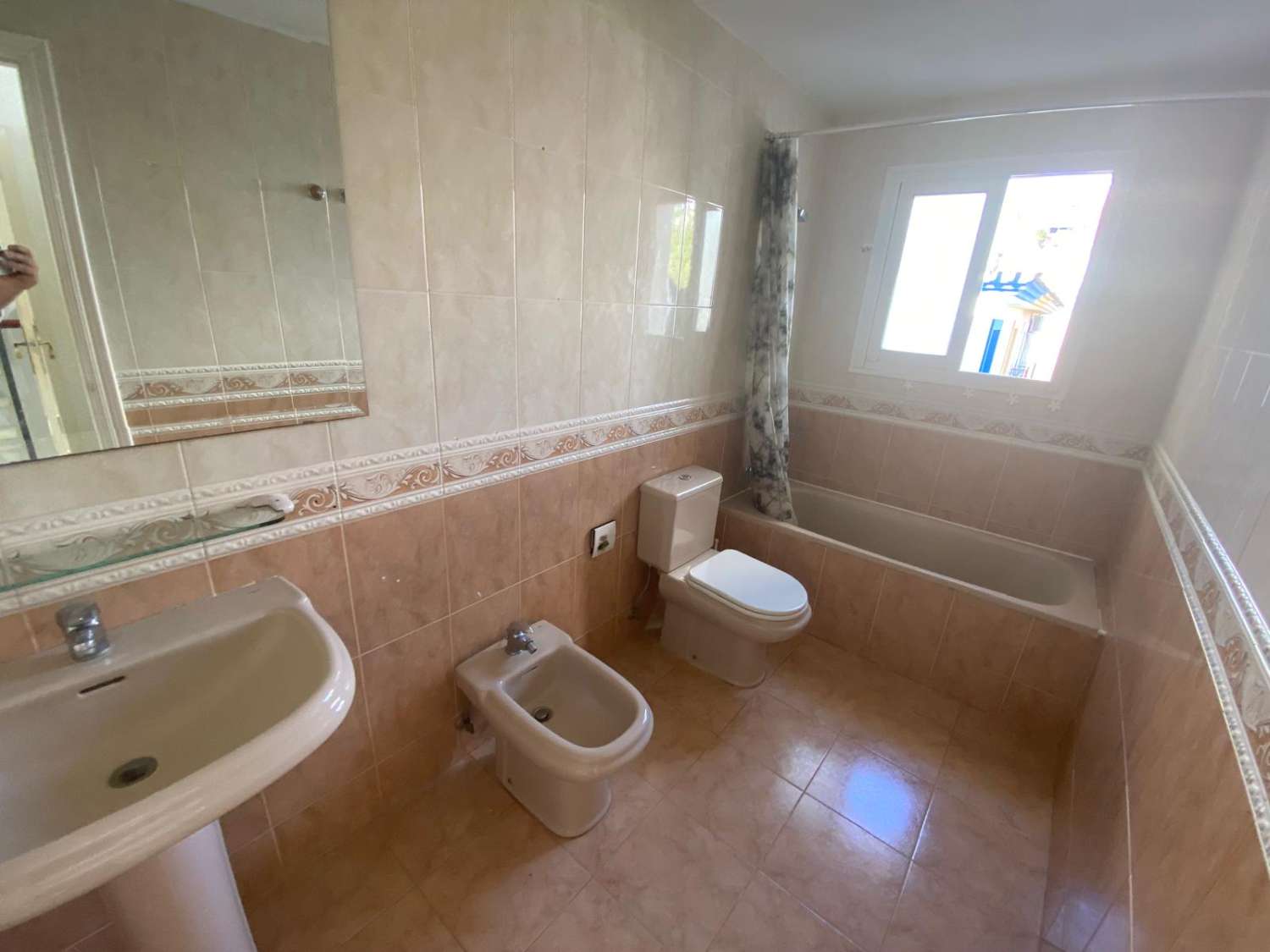 Se alquila adosado en Fuengirola, zona Sohail.