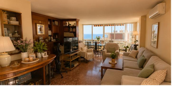 Atico 5 Dormitorios y 3 baños en Pedregalejo a la venta