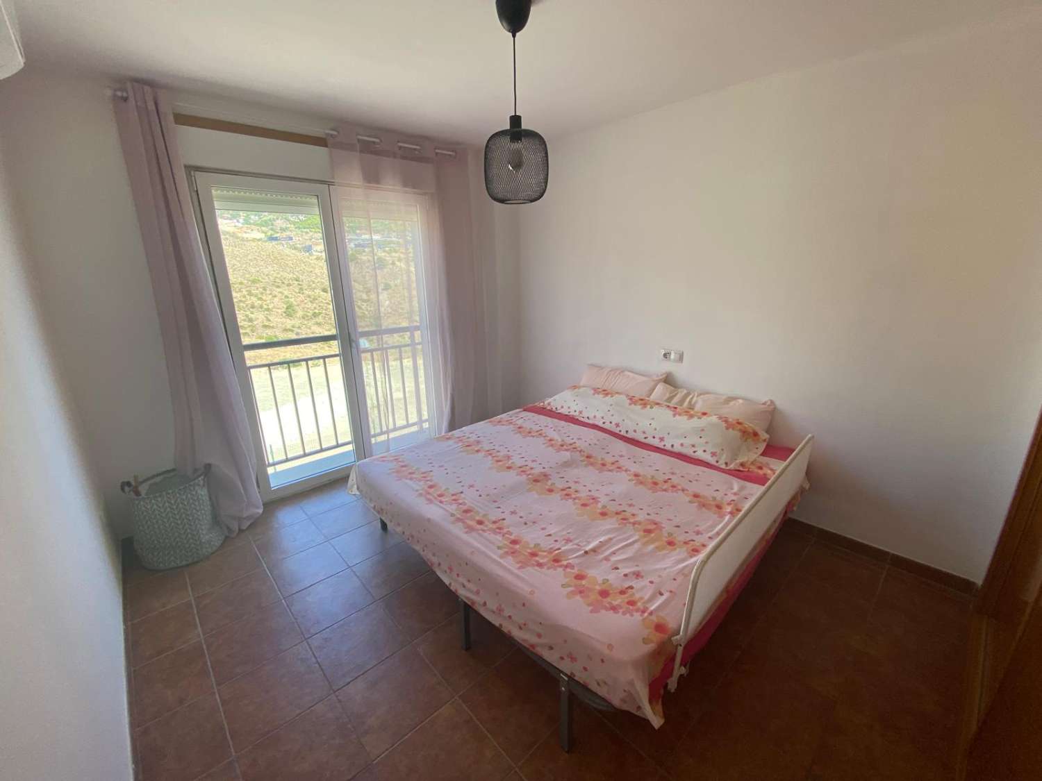 Amplio chalet adosado 4 dormitorios y 3 baños en alquiler larga temporada