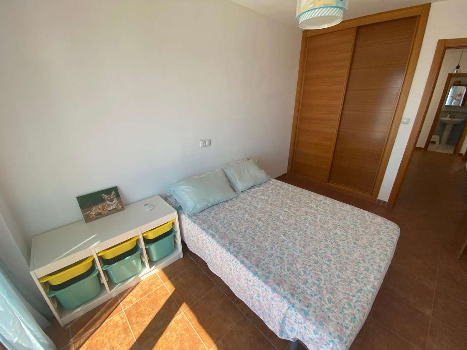 Amplio chalet adosado 4 dormitorios y 3 baños en alquiler larga temporada