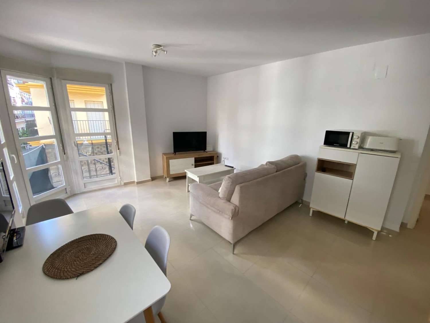 Piso 2 dormitorios y 1 baño a la venta