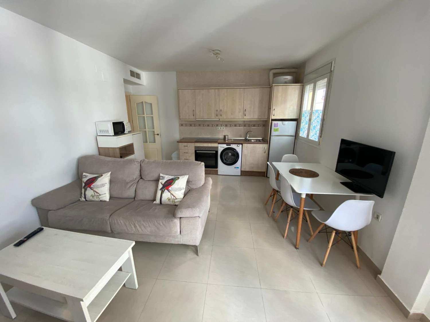 Piso 2 dormitorios y 1 baño a la venta