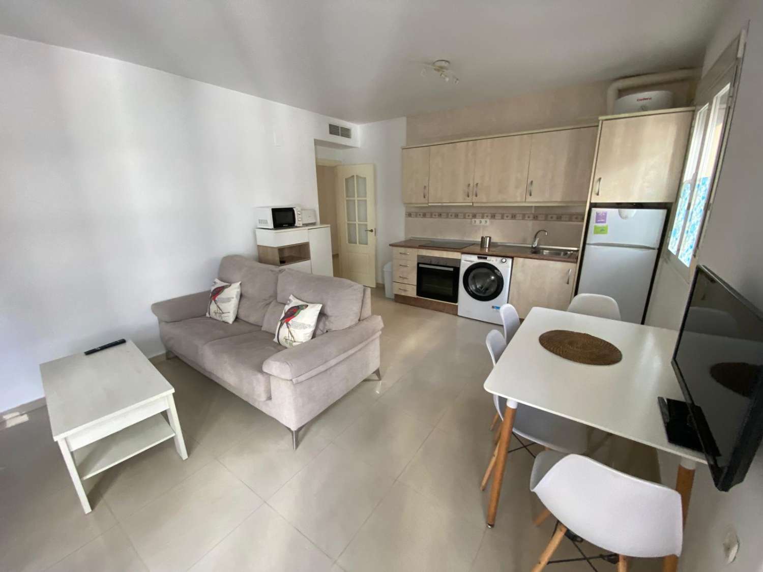 Piso 2 dormitorios y 1 baño a la venta