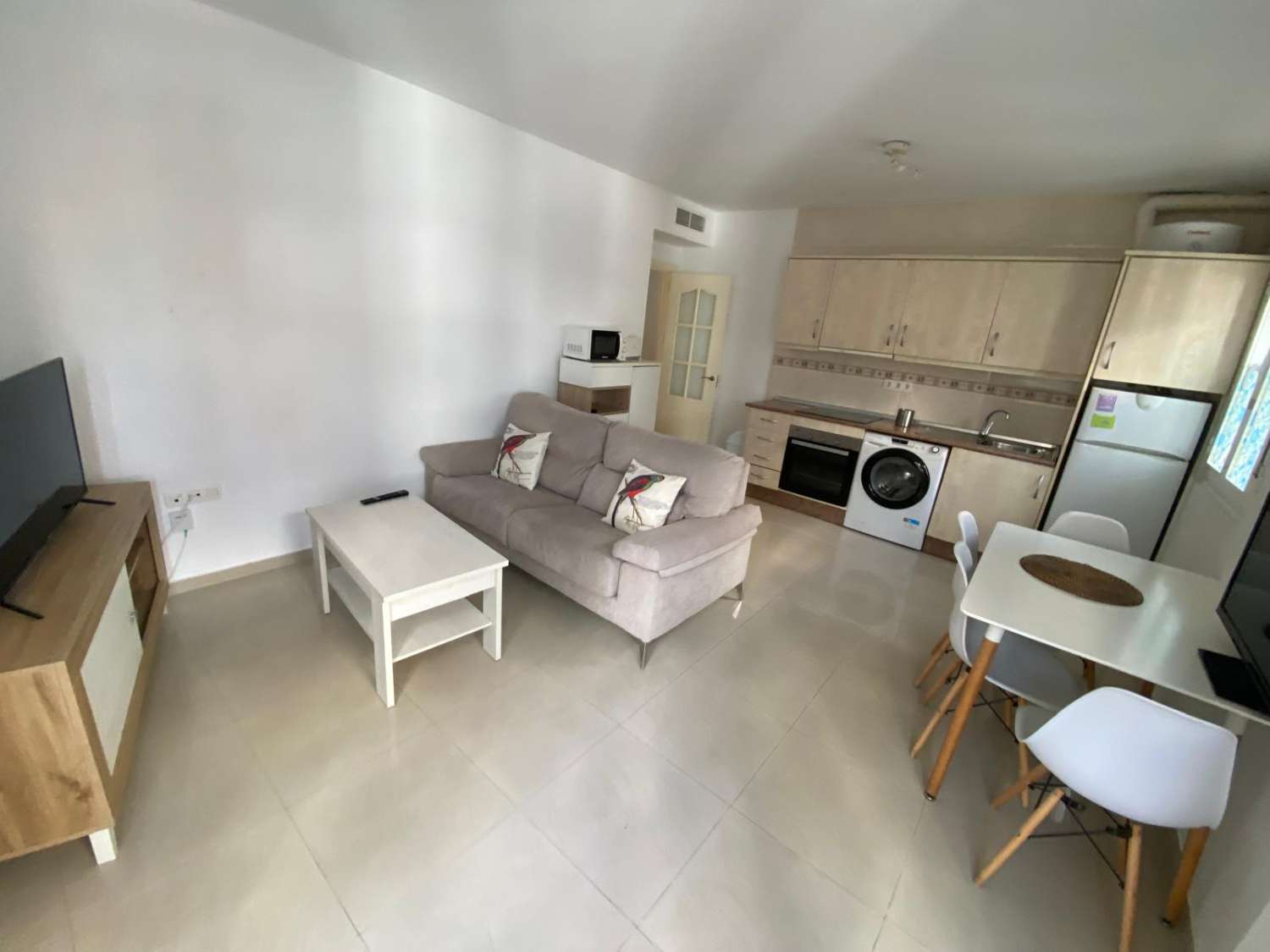 Piso 2 dormitorios y 1 baño a la venta