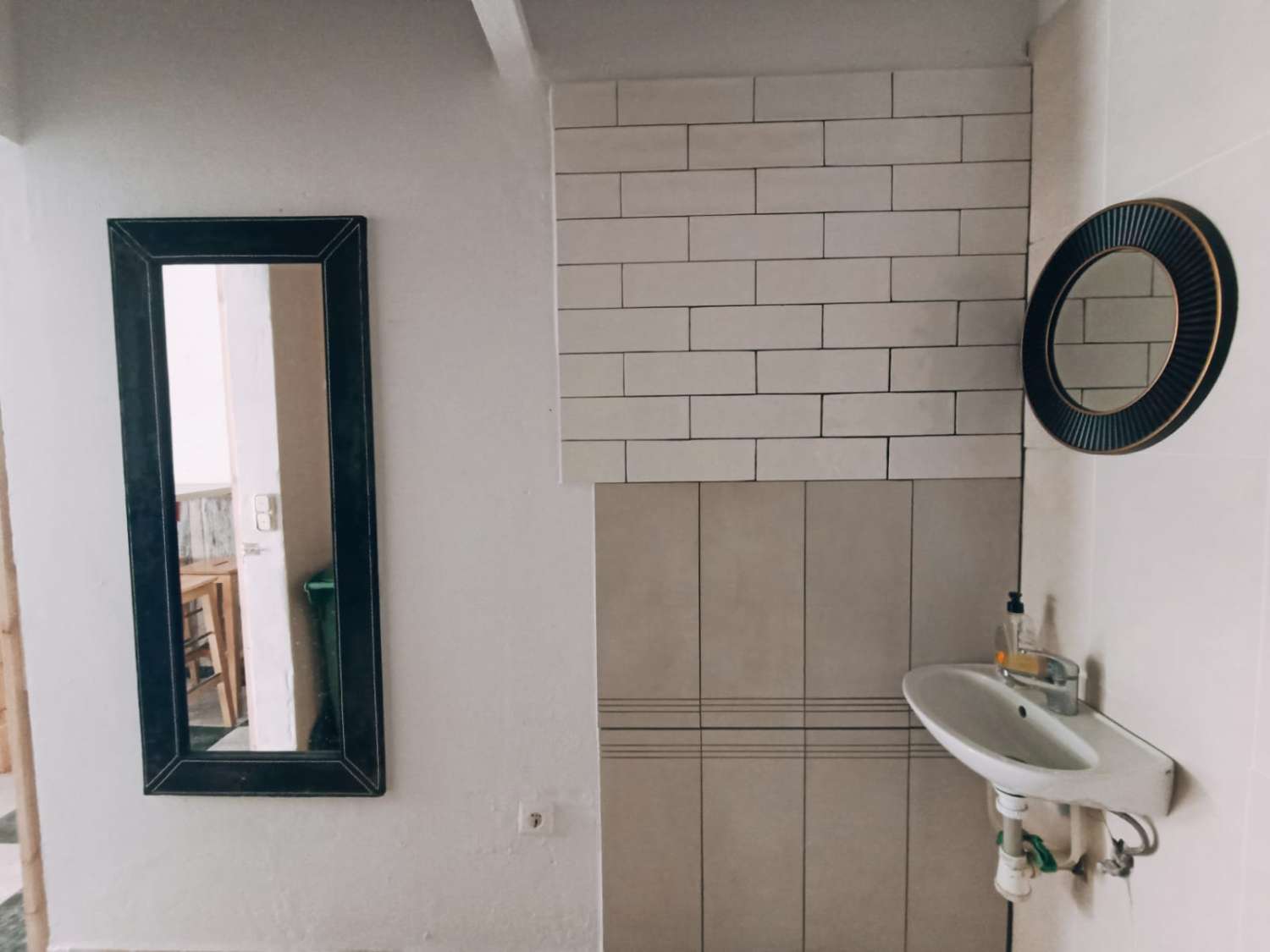 Se vende local comercial.