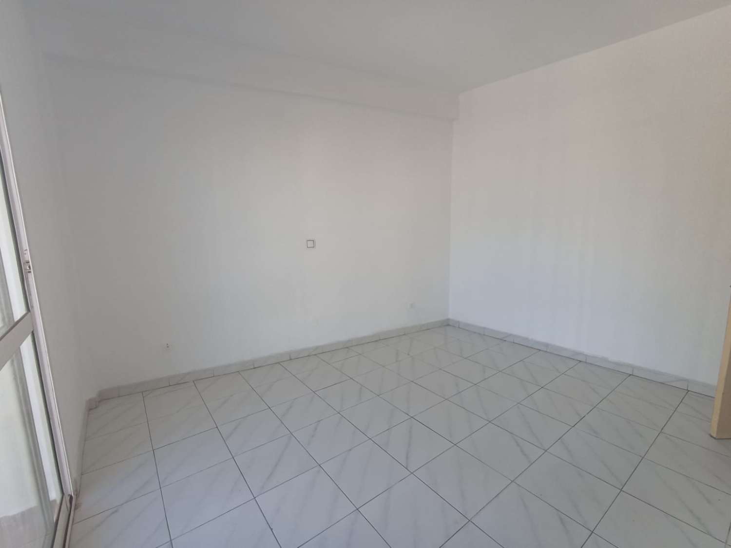 Se vende piso 3 dormitorios en Playa de los Boliches, Fuengirola.