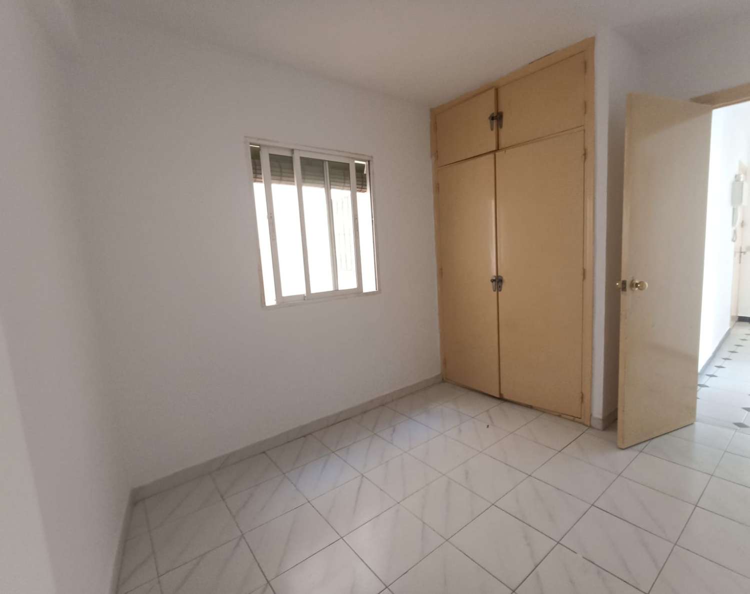 Se vende piso 3 dormitorios en Playa de los Boliches, Fuengirola.