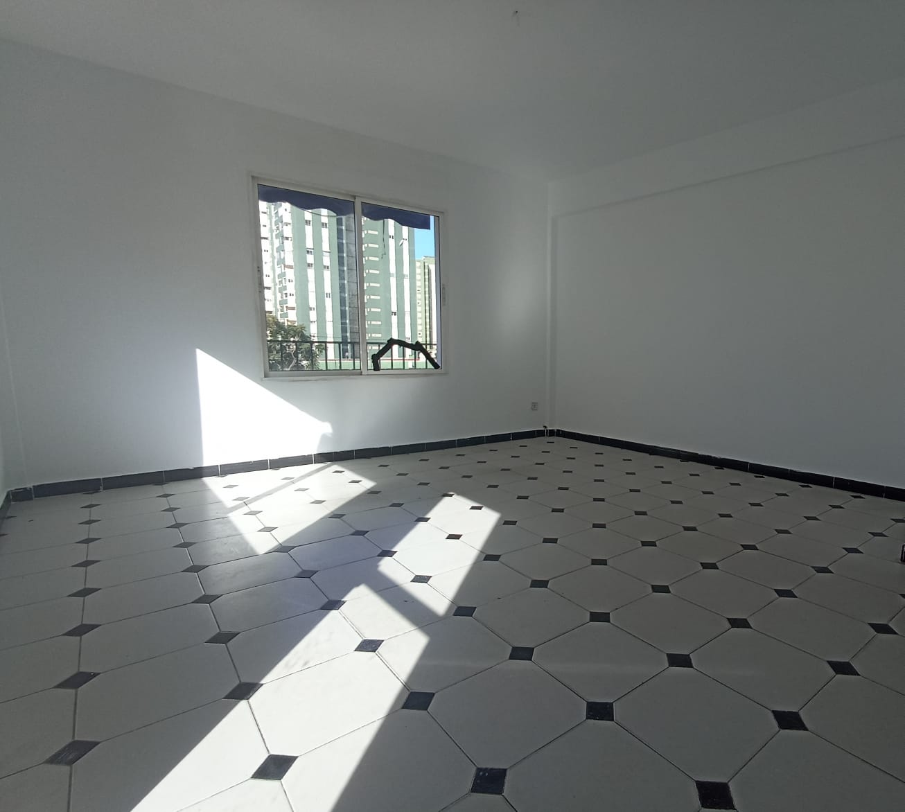 Se vende piso 3 dormitorios en Playa de los Boliches, Fuengirola.