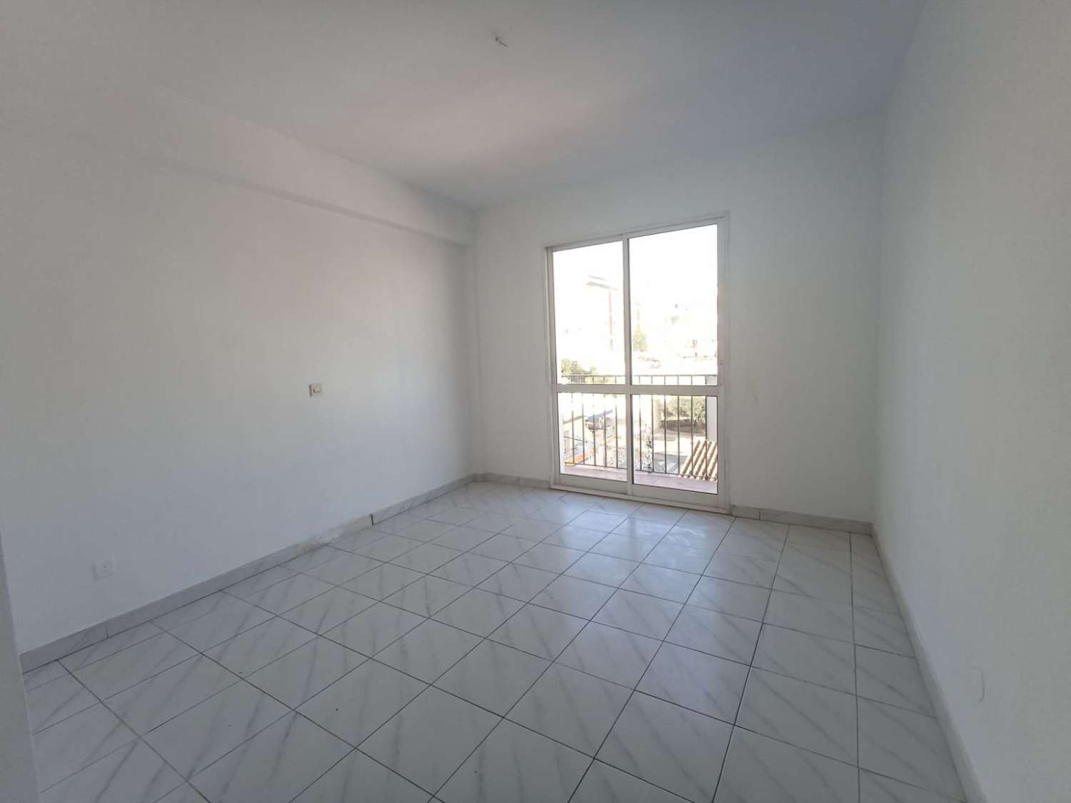 Se vende piso 3 dormitorios en Playa de los Boliches, Fuengirola.