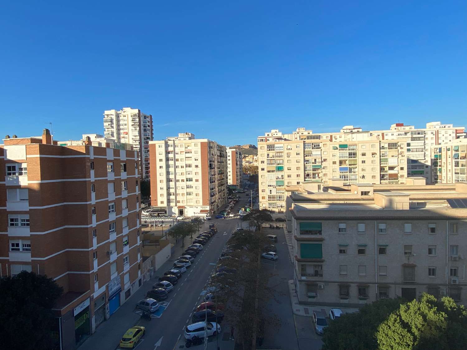Se vende piso de 3 dormitorios y 2 baños en Martinez Maldonado 61.