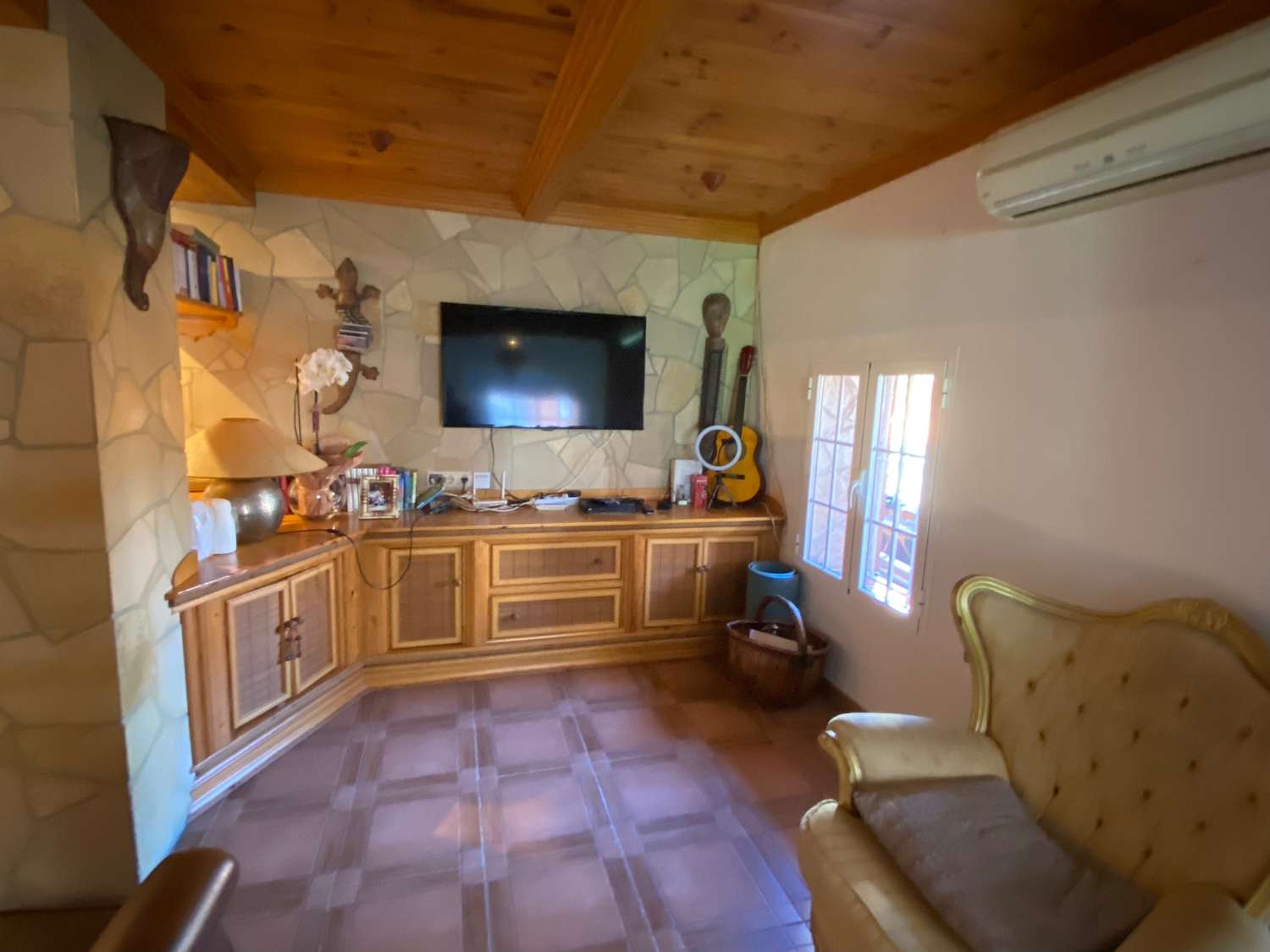 Se vende chalet independiente en Fuengirola.