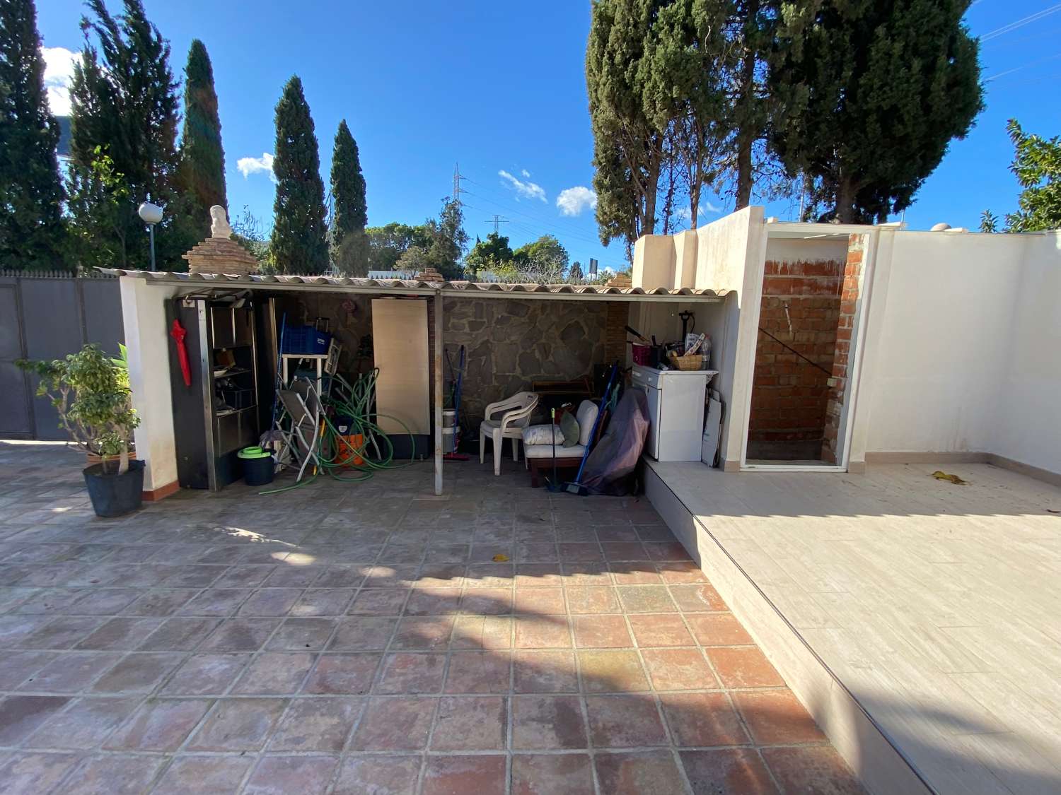 Se vende chalet independiente en Fuengirola.