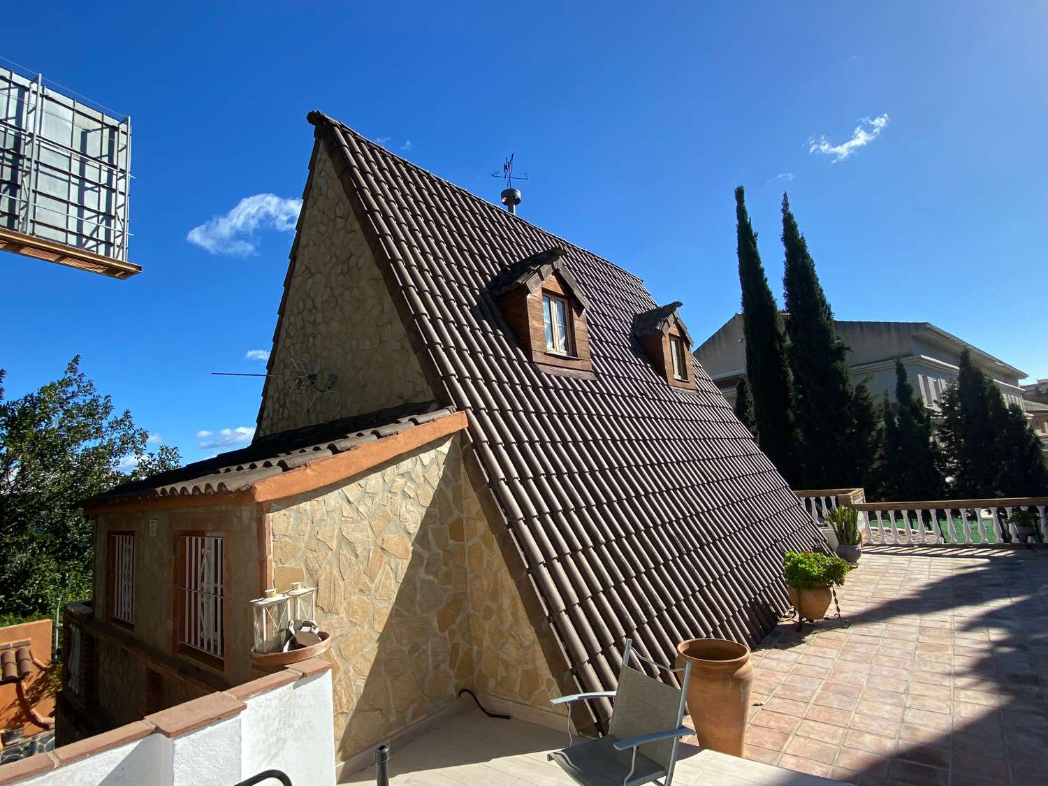 Se vende chalet independiente en Fuengirola.