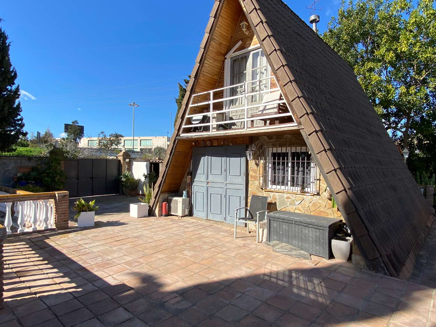 Se vende chalet independiente en Fuengirola.