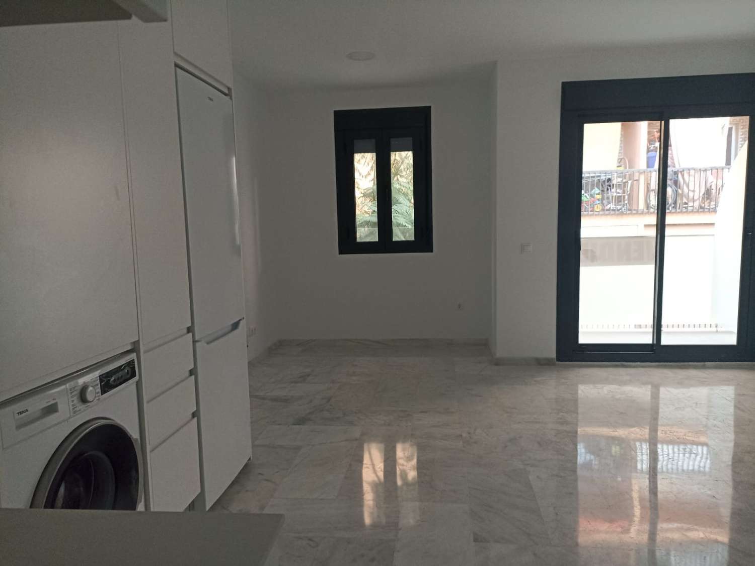 Se vende apartamento de 1 dormitorio en Playa de los Boliches, Fuengirola.