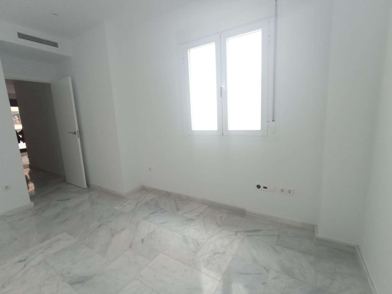 Se vende apartamento de 1 dormitorio en Playa de los Boliches, Fuengirola.