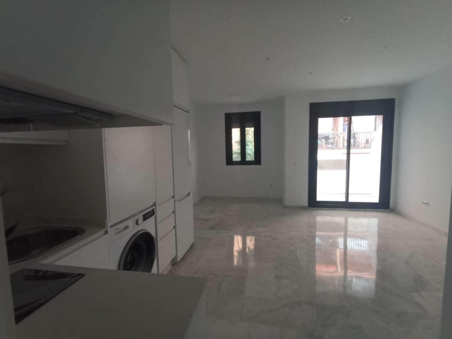 Se vende apartamento de 1 dormitorio en Playa de los Boliches, Fuengirola.