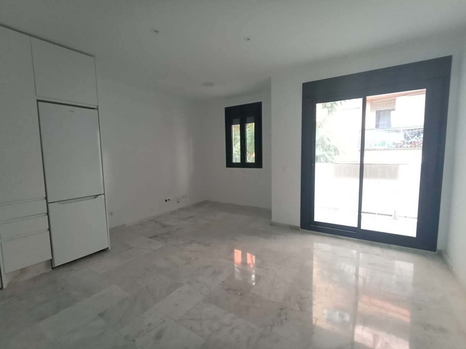 Se vende apartamento de 1 dormitorio en Playa de los Boliches, Fuengirola.