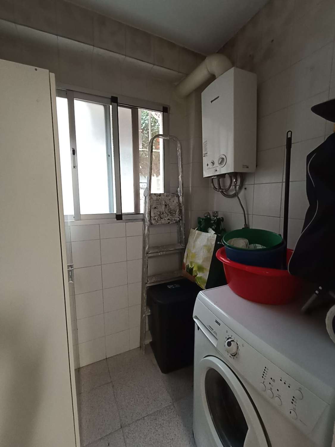 Se vende piso de 3 dormitorios en el Centro de Fuengirola.
