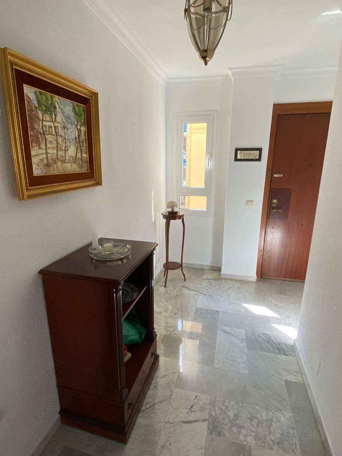 Spacious apartment with 4 bedrooms and 2 bathrooms, garage and storage room.