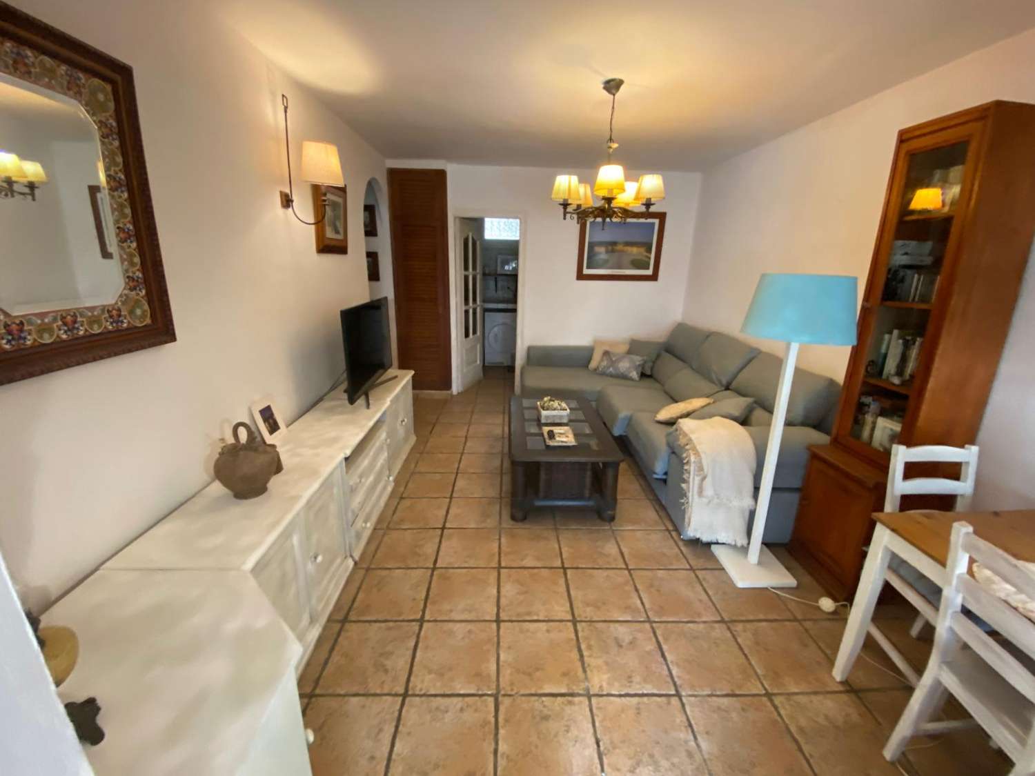 2 dormitorios y 1 baño en planta baja con jardin