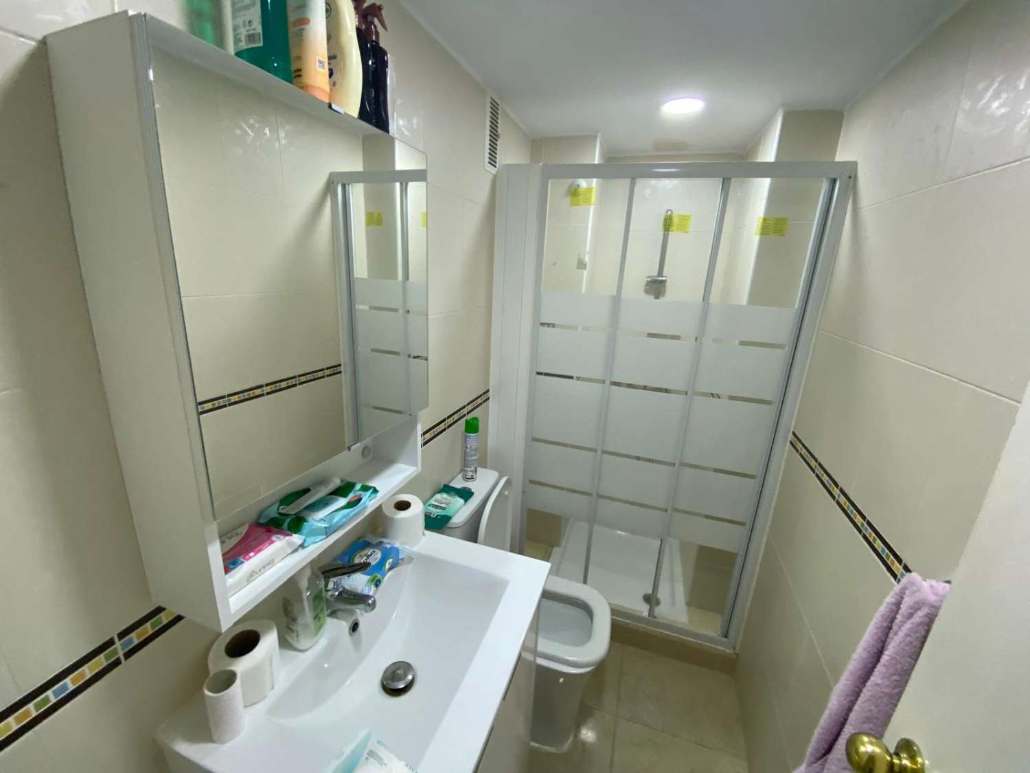 3 dormitorios y 2 baños, parking y piscina en Los Boliches