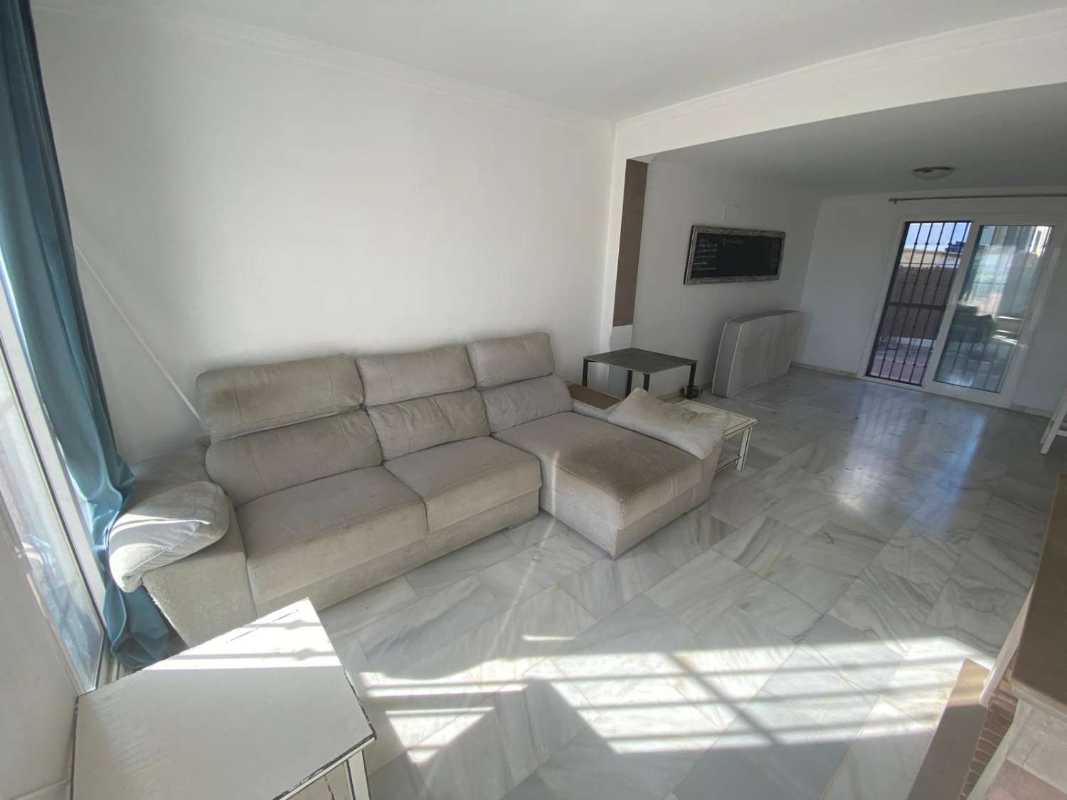 Se vende adosado en Fuengirola,zona Sohail.