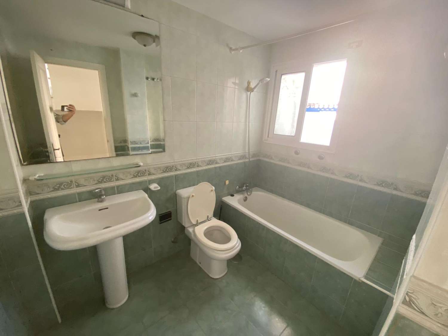 Se vende adosado en Fuengirola,zona Sohail.