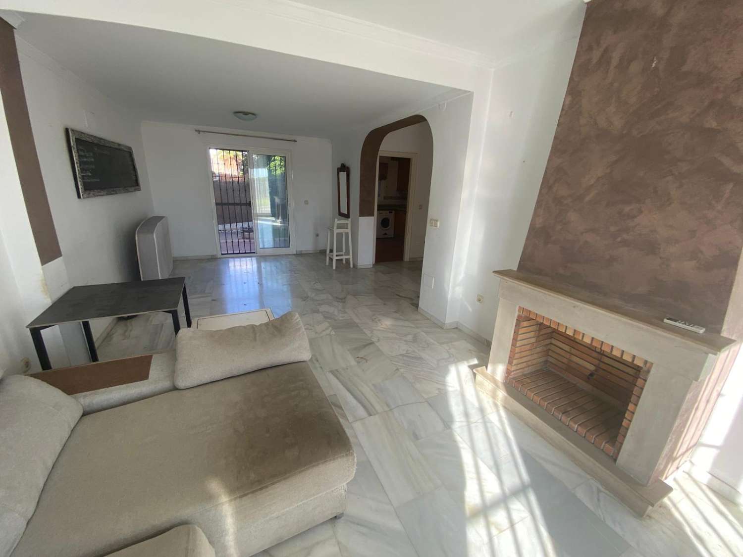 Se vende adosado en Fuengirola,zona Sohail.