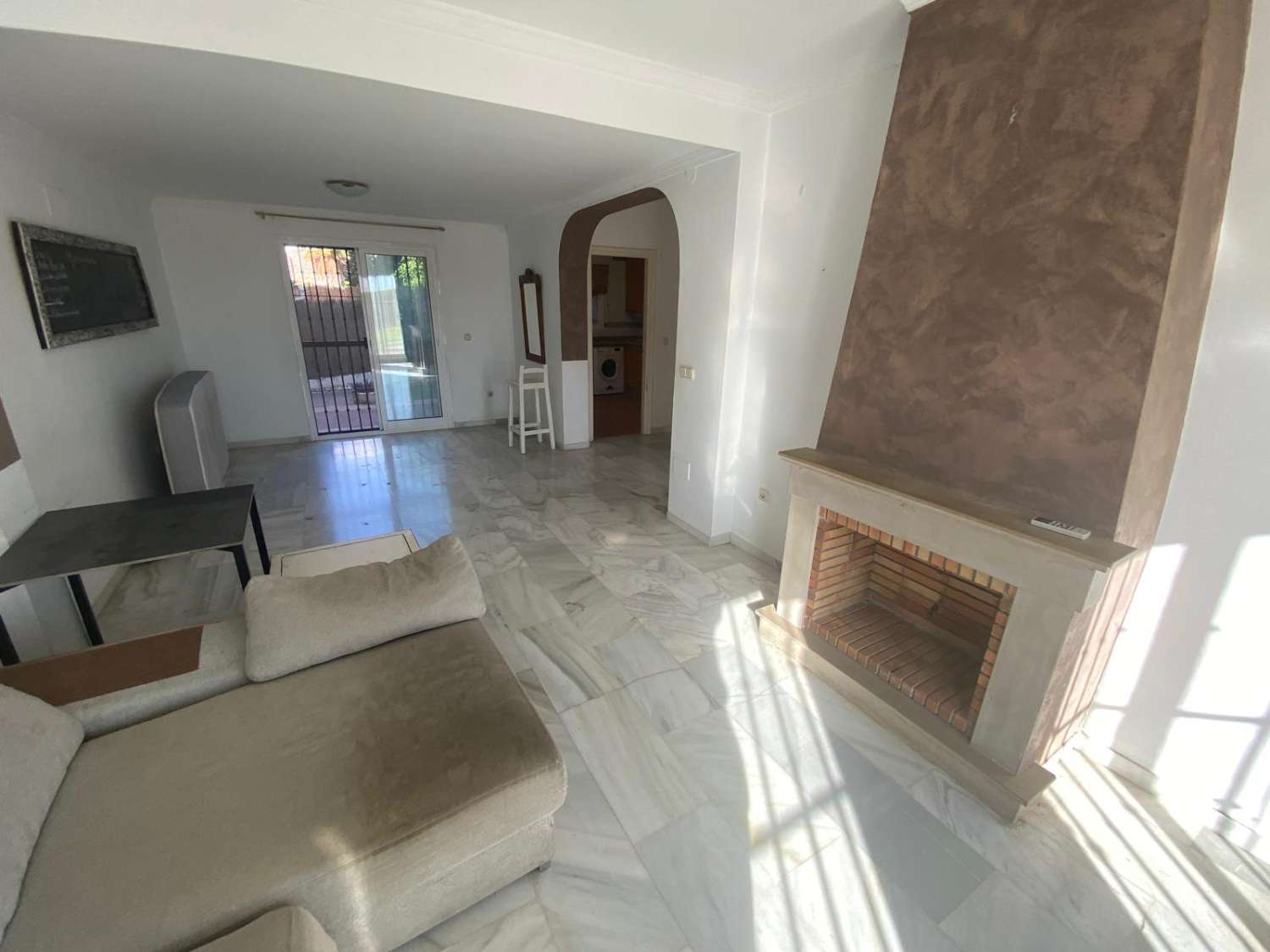 Se vende adosado en Fuengirola,zona Sohail.