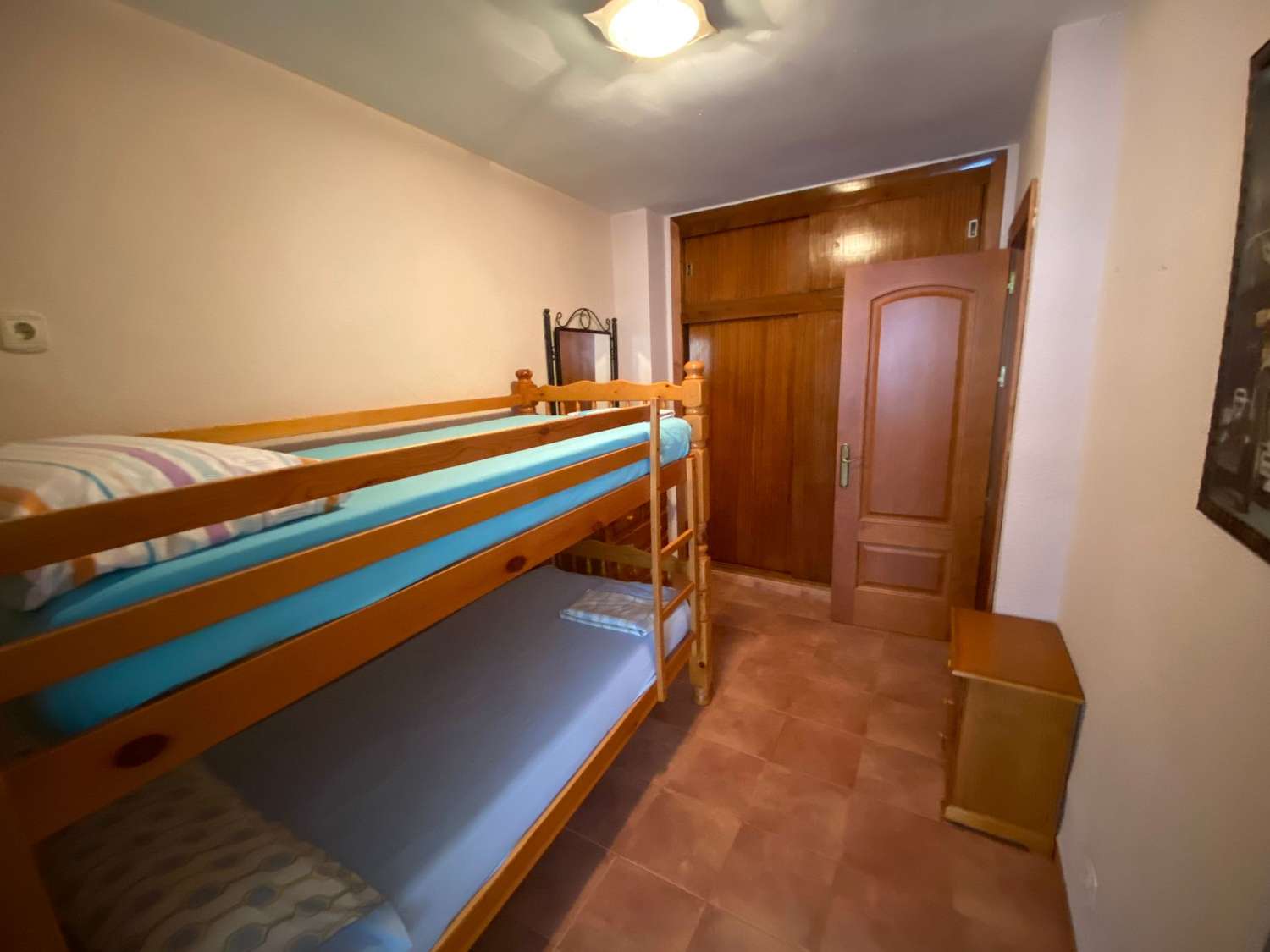 Piso de 2 dormitorios, 1 baño . A 50m de la playa en Los Boliches.