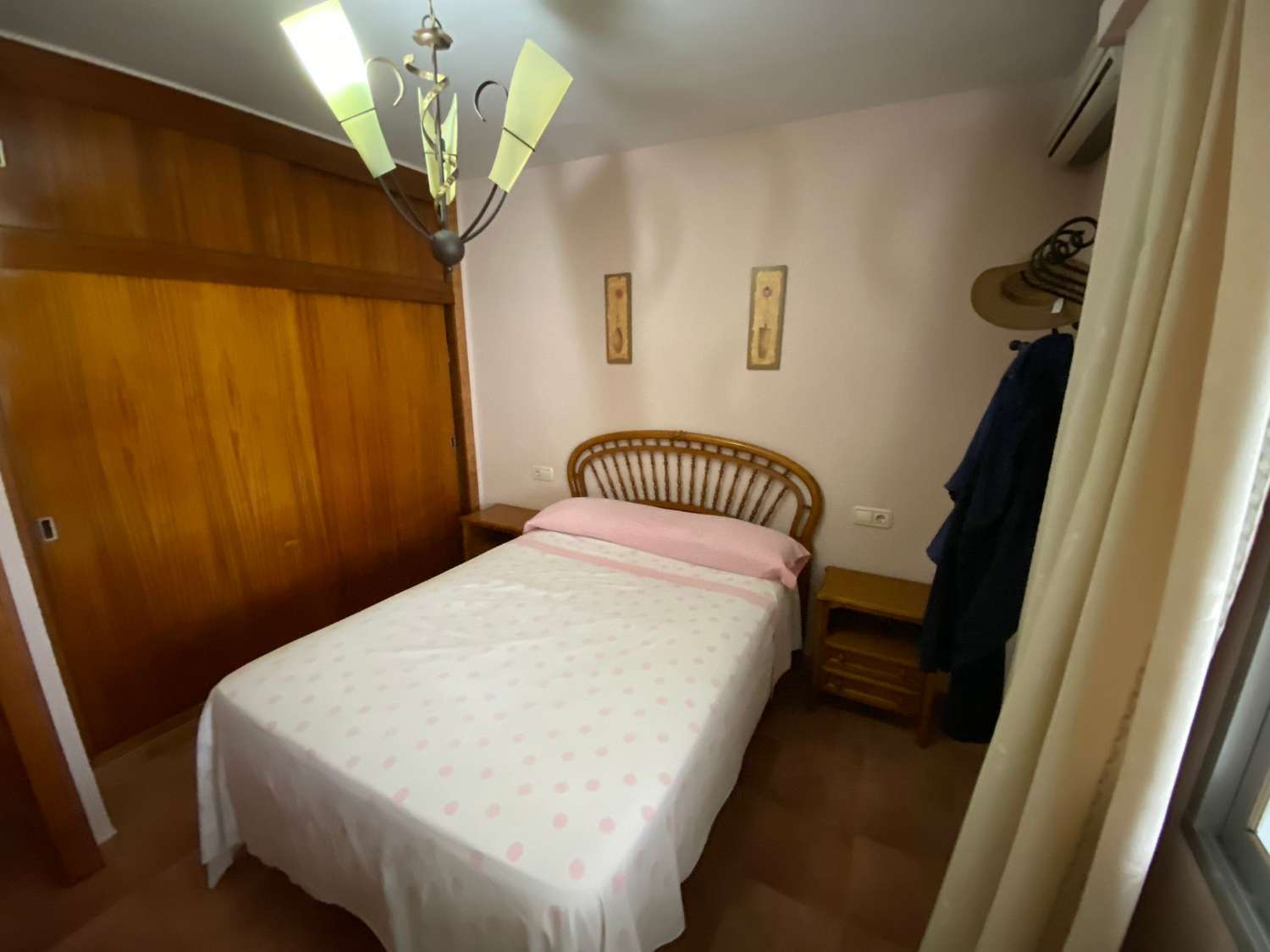 Piso de 2 dormitorios, 1 baño . A 50m de la playa en Los Boliches.